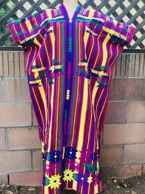 Colorful Embroidered Vintage Huipil Women's Ethnic Central American Dress Size S